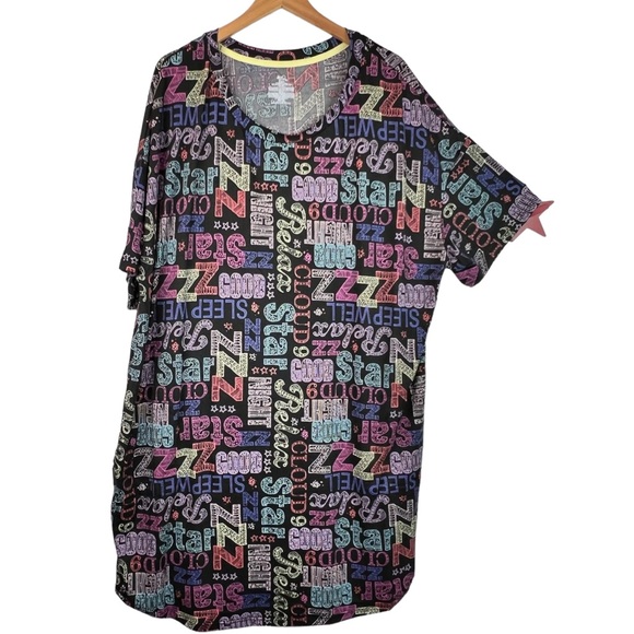 New Secret Treasures Sleep Shirt Gown Pockets 2X 3X Graffiti - Picture 1 of 6